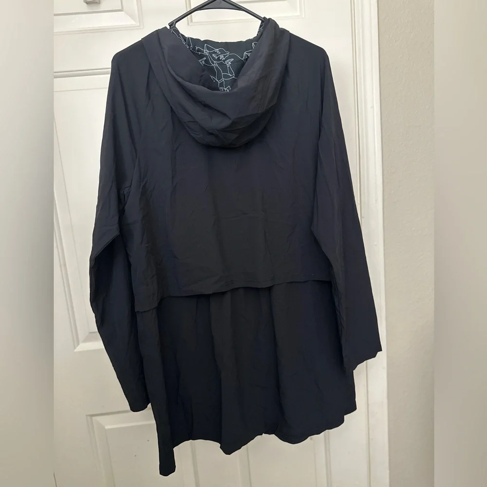 Oiselle Running Jacket - Picture 2 of 8